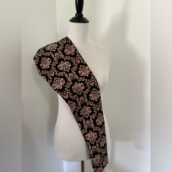 New LuLaRoe OS Black and Brown Ornate Leggings Vintage - Picture 1 of 3